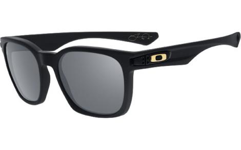 Snowboarding Icon - Shaun White Signature Oakley Sunglasses